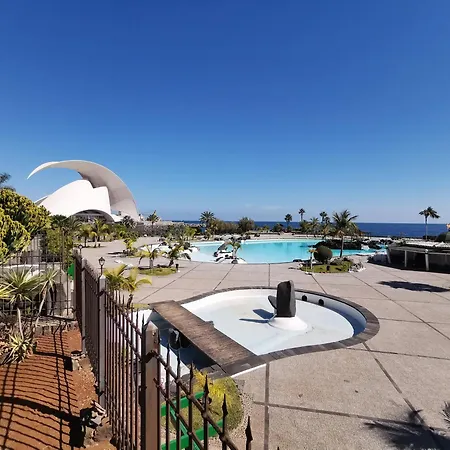 Home2book Design & Spacious Center Apartament