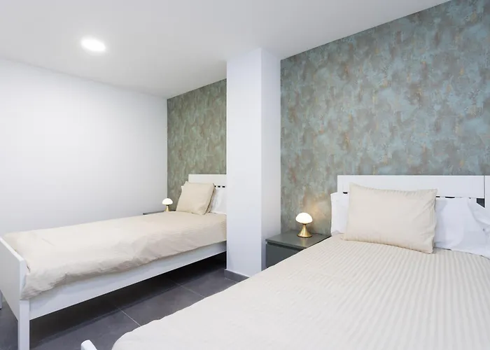 Home2book Design & Spacious Center Lejlighed *