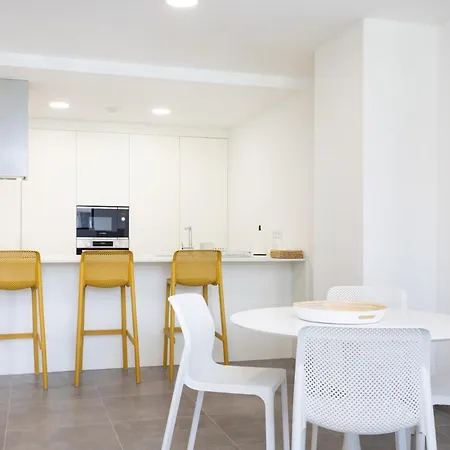 Apartament Home2book Design & Spacious Center *